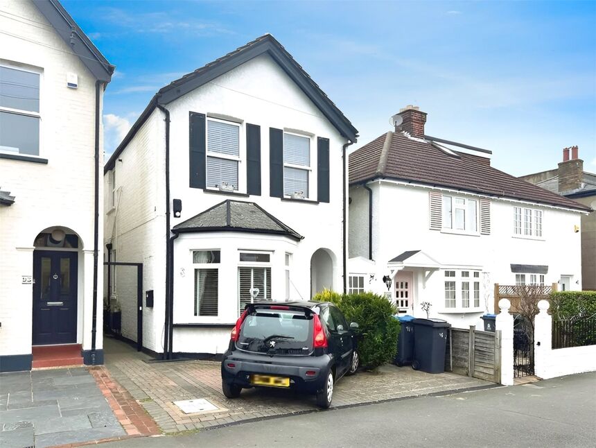 Main image of 1 bedroom  Flat for sale, Douglas Road, Surbiton, KT6