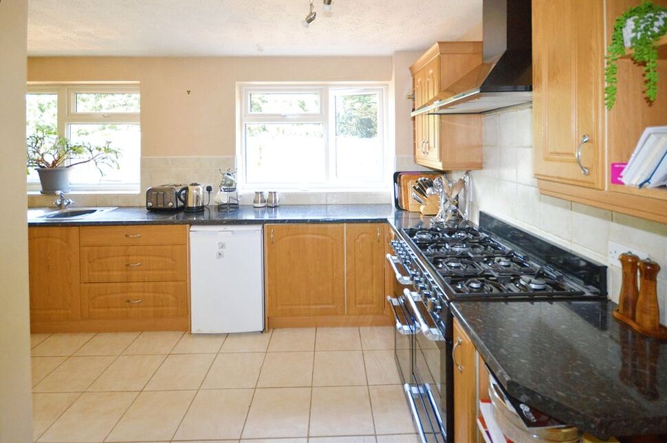 Kitchen / Breakfast Room