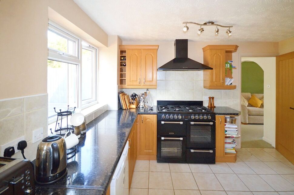 Kitchen / Breakfast Room