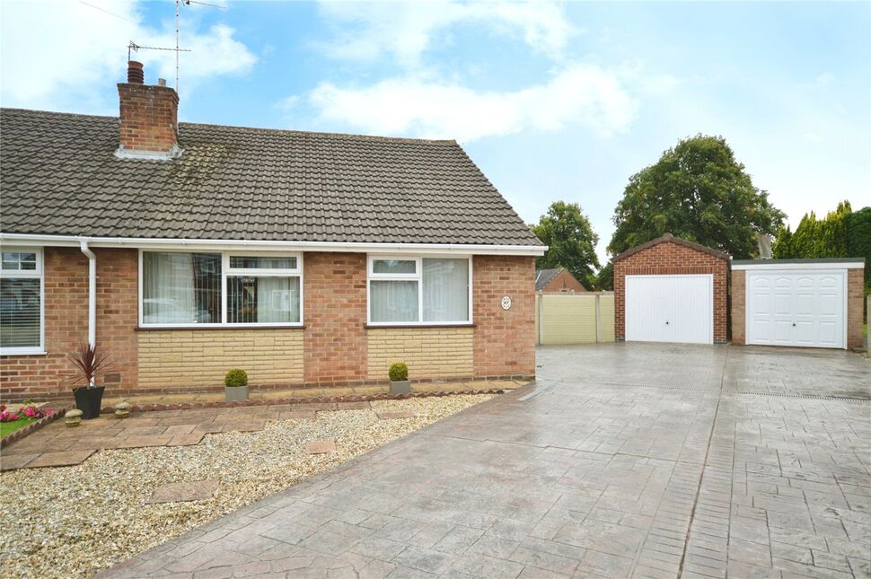 2 bedroom Semi Detached Bungalow for sale