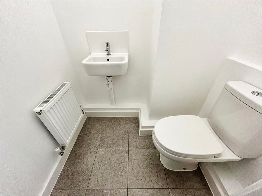 Cloakroom / Wc