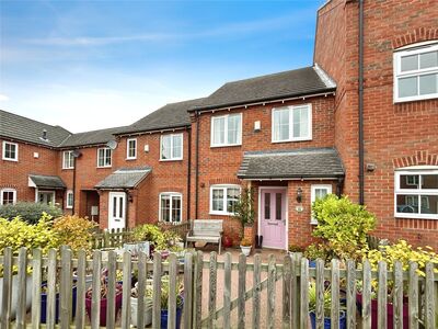 3 bedroom Mid Terrace House for sale