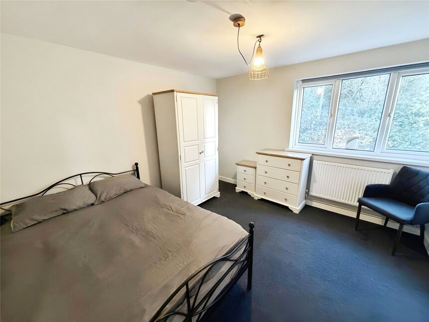 Main image of 1 bedroom  Room to rent, Colliery Road, Church Gresley, Derbyshire, DE11