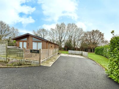 Colliery Lane, 3 bedroom Detached Property for sale, £149,000