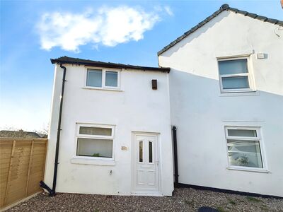 High Street, 2 bedroom  House to rent, £800 pcm