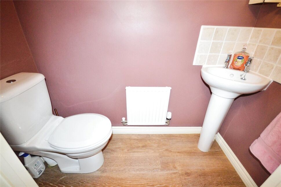 Cloakroom / Wc