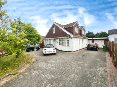 Hever Road, 5 bedroom Detached Bungalow for sale, £790,000