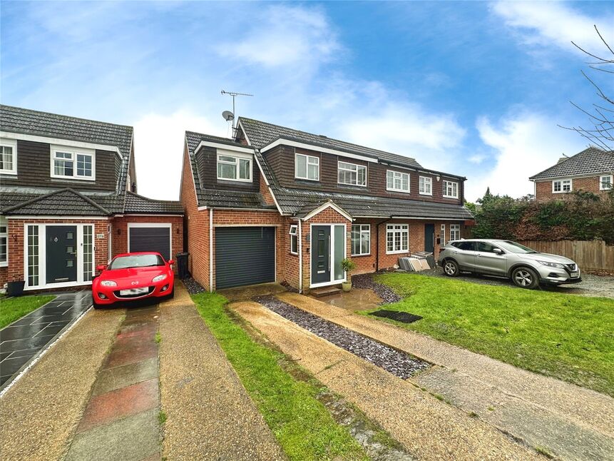 Main image of 4 bedroom Semi Detached House for sale, Claremont Road, Hextable, Kent, BR8