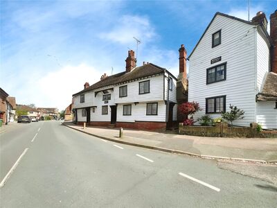 4 bedroom End Terrace House for sale