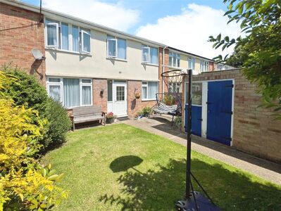 Hanbury Walk, 3 bedroom Mid Terrace House for sale, £350,000