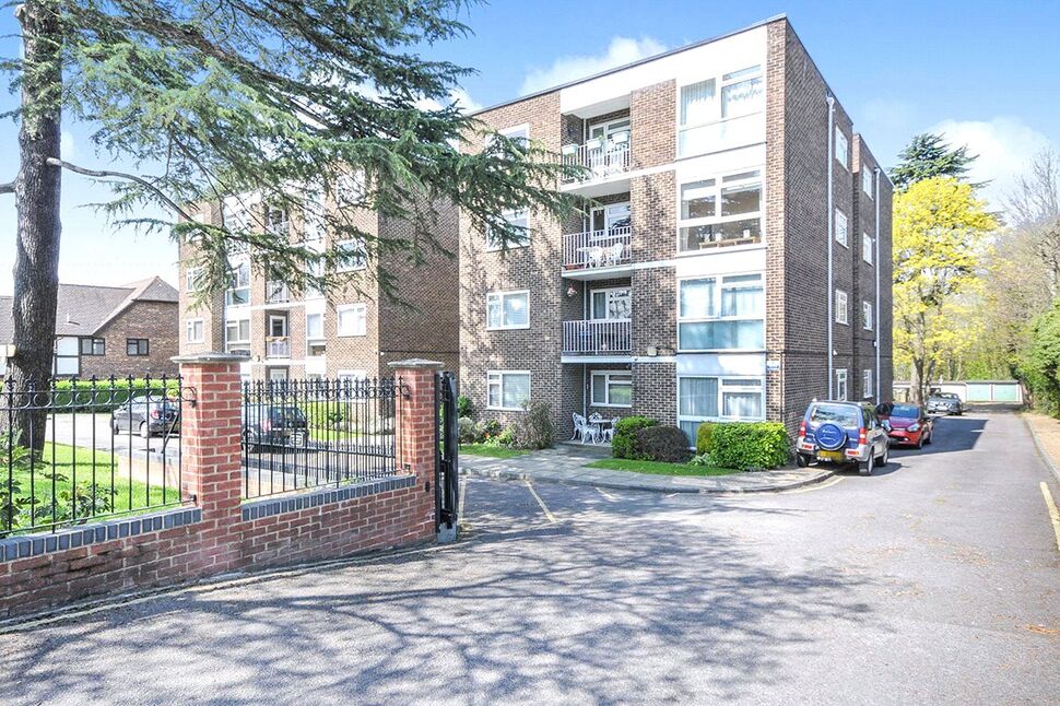 Main image of 2 bedroom  Flat for sale, Orchard Road, Bromley, BR1