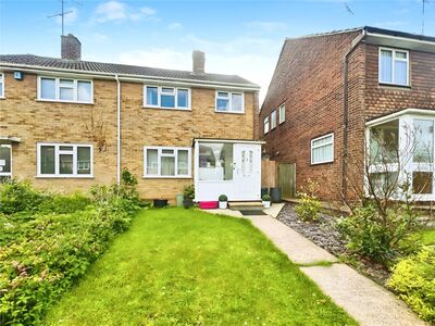 St. Georges Road, 3 bedroom Mid Terrace House for sale, £425,000