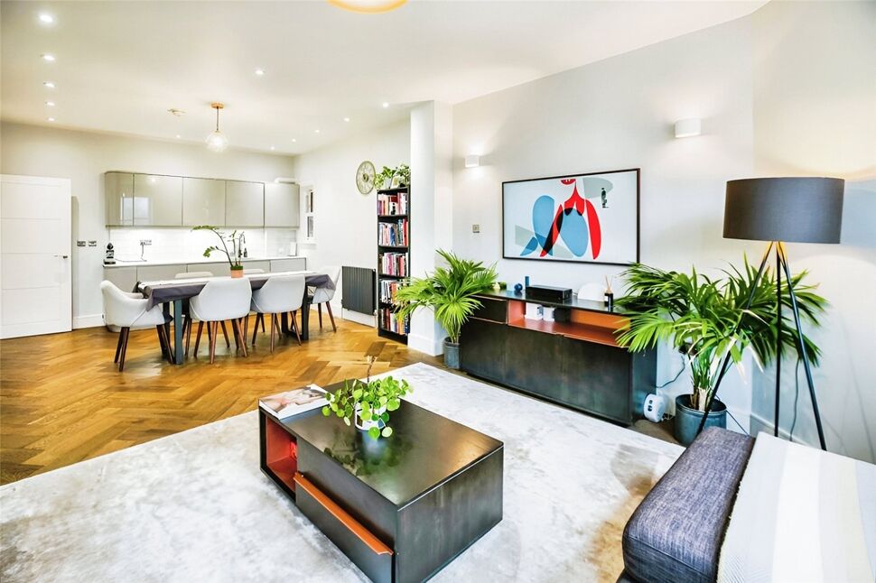 Main image of 3 bedroom  Flat for sale, Croydon Road, London, SE20