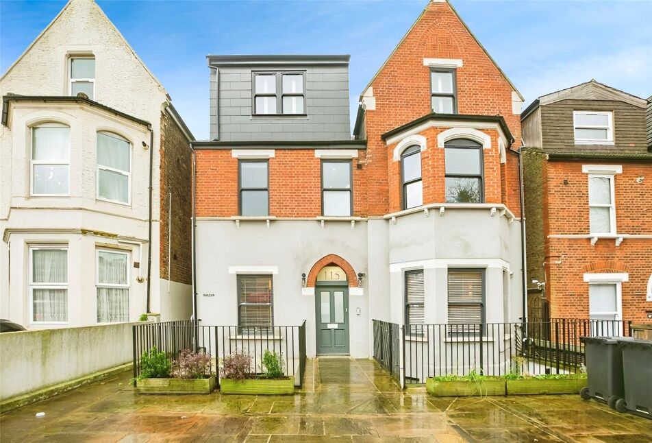 Main image of 3 bedroom  Flat for sale, Croydon Road, London, SE20