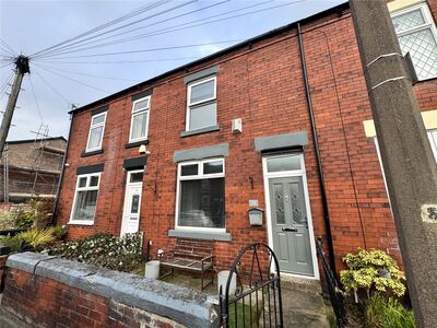 New Cross Street, 2 bedroom Mid Terrace House to rent, £1,100 pcm