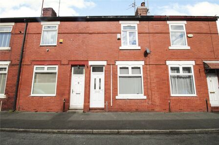 2 bedroom Mid Terrace House for sale