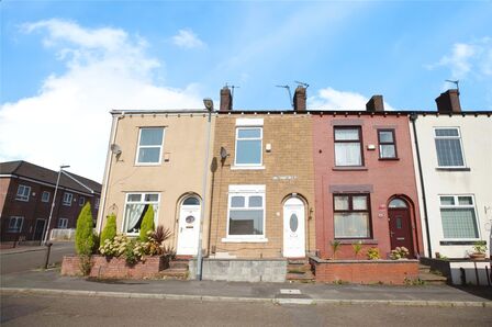 2 bedroom Mid Terrace House for sale