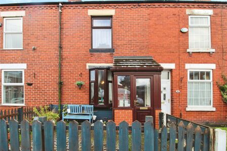 2 bedroom Mid Terrace House for sale