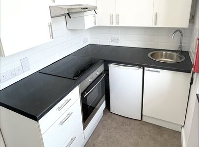 Winner Street, 1 bedroom  Flat to rent, £575 pcm