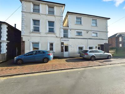 St. James Road, 1 bedroom  Flat to rent, £995 pcm