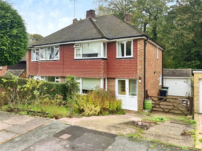 Main image of 3 bedroom Semi Detached House for sale, Green Way, Tunbridge Wells, Kent, TN2