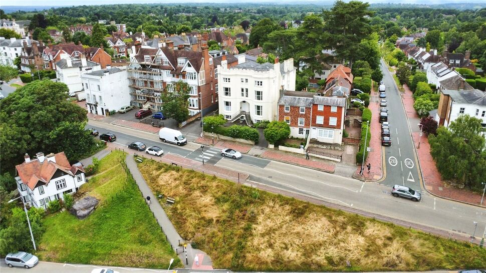 Main image of 2 bedroom  Flat for sale, Mount Ephraim, Tunbridge Wells, Kent, TN4