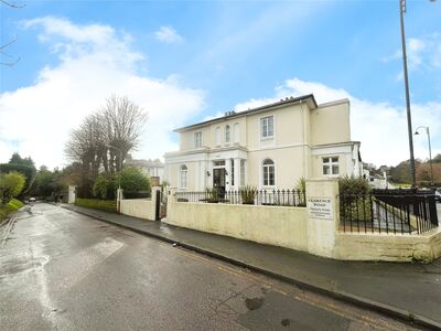 Clarence Road, 1 bedroom  Flat for sale, £200,000