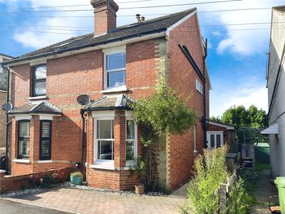 4 bedroom Semi Detached House for sale