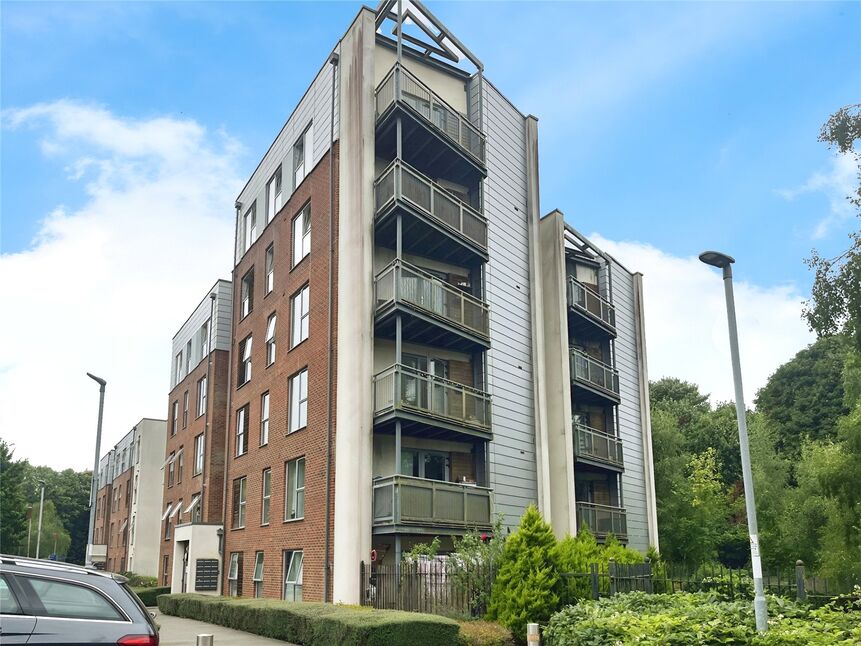 Main image of 2 bedroom  Flat for sale, Medway Road, Tunbridge Wells, Kent, TN1