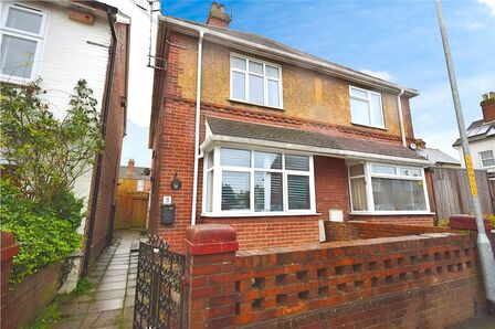 Great Brooms Road, 3 bedroom Semi Detached House for sale, £425,000