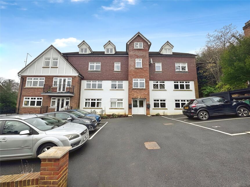 Main image of 2 bedroom  Flat to rent, Boyne Park, Tunbridge Wells, Kent, TN4