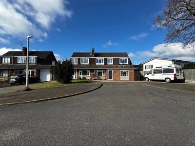 Fleming Way, 3 bedroom Semi Detached House to rent, £1,800 pcm