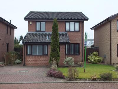 3 bedroom Detached House to rent