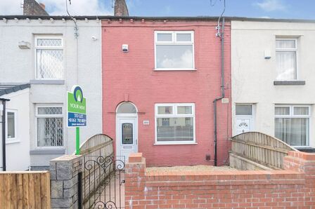 2 bedroom Mid Terrace House to rent