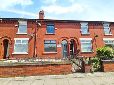 4 bedroom Mid Terrace House for sale