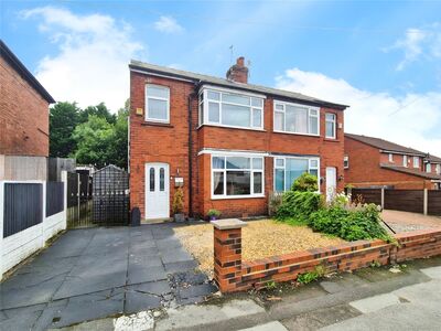 Queen Street, 3 bedroom Semi Detached House for sale, £200,000