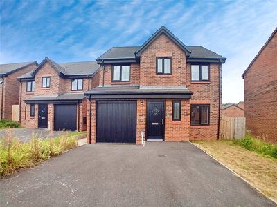 4 bedroom Detached House to rent