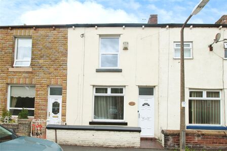 2 bedroom Mid Terrace House to rent