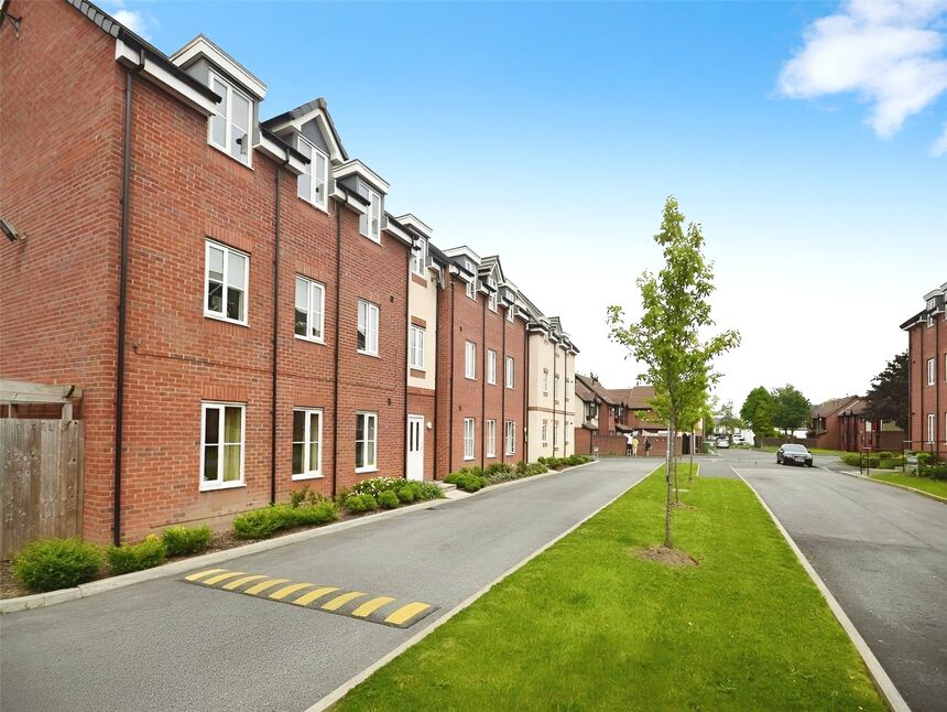 Main image of 2 bedroom  Flat for sale, Topp Street, Farnworth, Greater Manchester, BL4