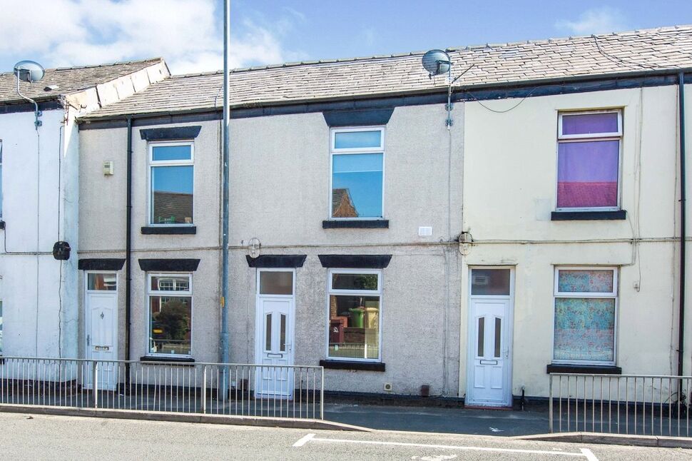 2 bedroom Mid Terrace House to rent