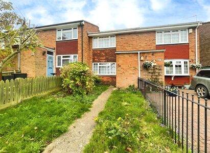 Clandon Road, 2 bedroom Mid Terrace House for sale, £280,000