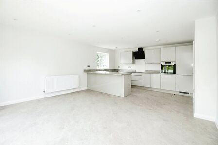 Weybridge Close, 2 bedroom  Flat for sale, £265,000