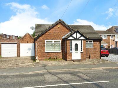 High Road, 1 bedroom Detached Bungalow for sale, £380,000