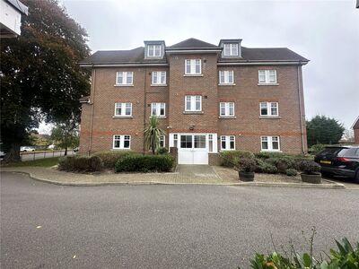 Rickmansworth Road, 2 bedroom  Flat to rent, £1,700 pcm