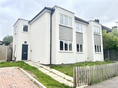 3 bedroom  Flat to rent