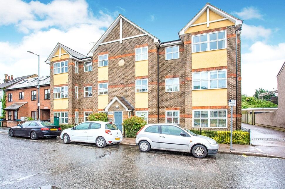 Main image of 2 bedroom  Flat for sale, Queens Road, Watford, WD17