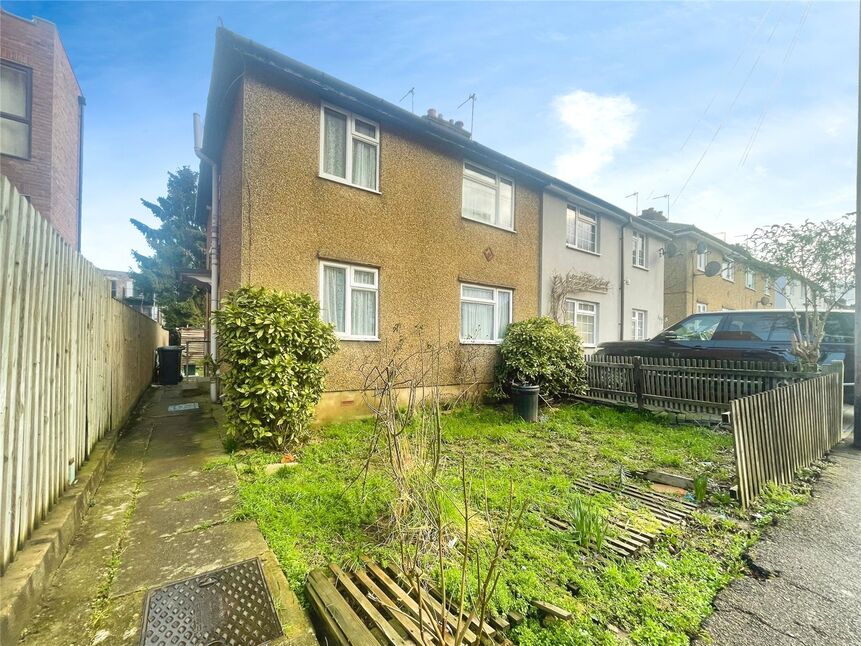 Main image of 3 bedroom Semi Detached House for sale, Sydney Road, Hertfordshire, WD18