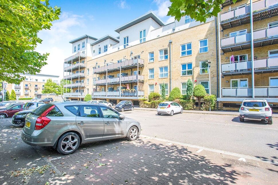 Main image of 2 bedroom  Flat to rent, Metropolitan Station Approach, Watford, Hertfordshire, WD18