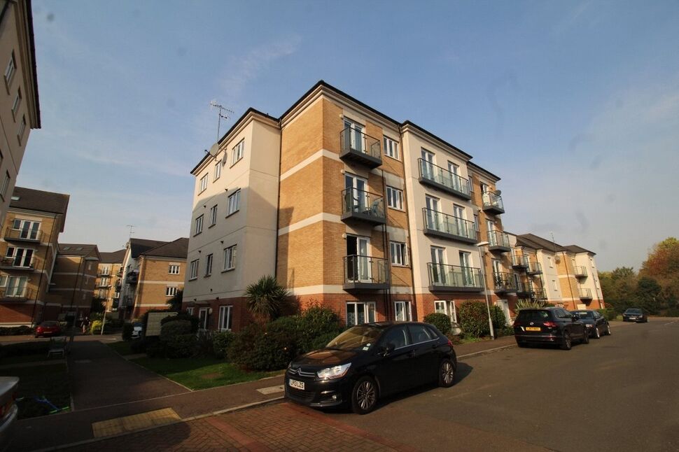 Main image of 2 bedroom  Flat to rent, Cezanne Road, Watford, Hertfordshire, WD25