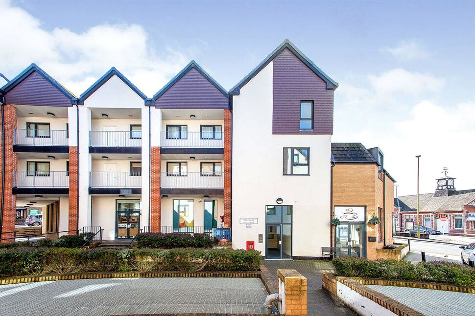 Main image of 2 bedroom  Flat for sale, Attenborough Court, >Owen Square, Hertfordshire, WD19